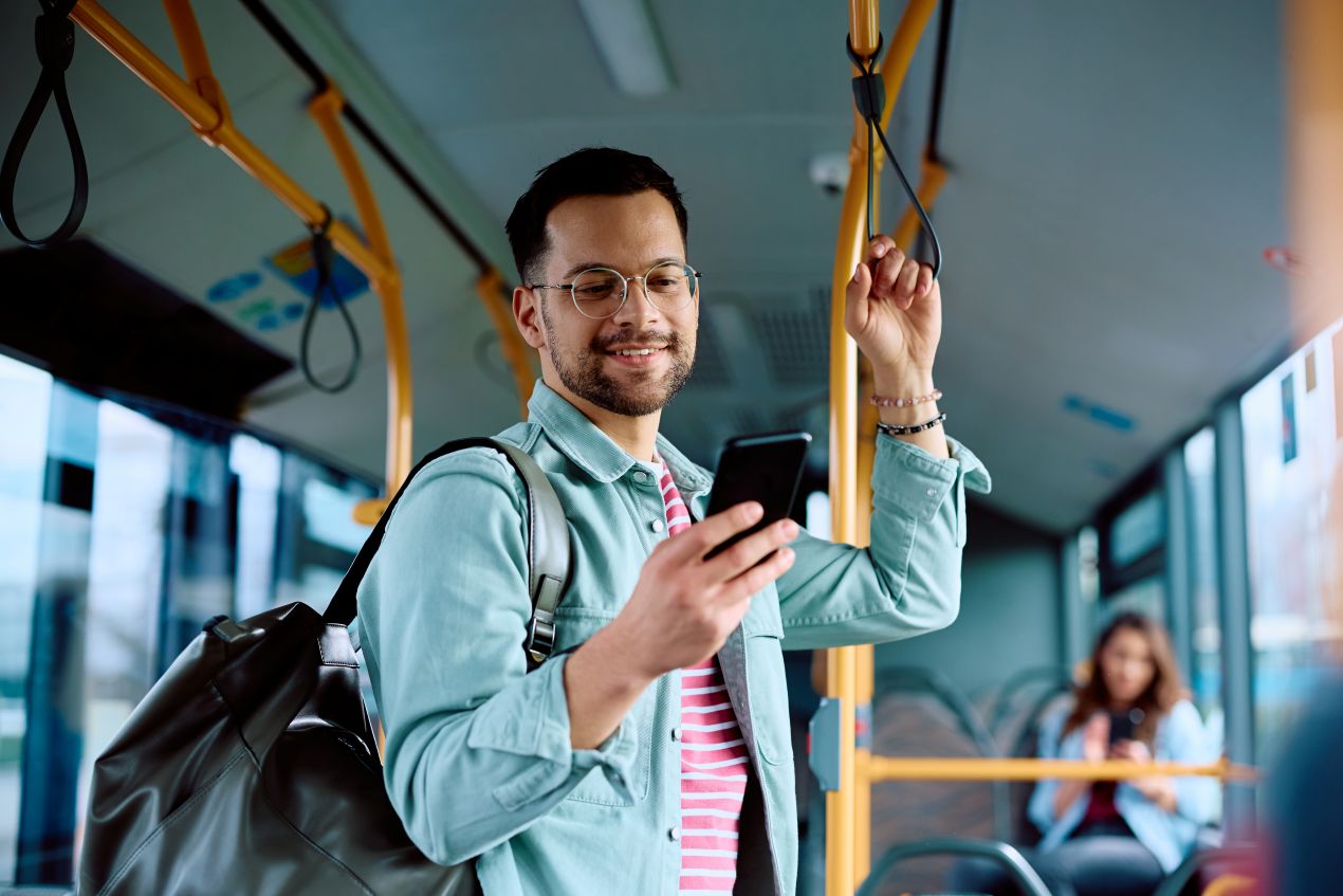 Fahrgast im öffentlichen Nahverkehr – CZV Weiterbildung für Busfahrer und Experten im Personenverkehr.